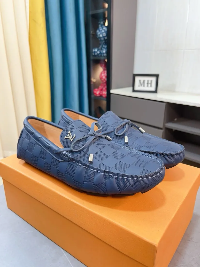Men's men's shoes💰400🌹🌹[LV Louis Vuitton] New men's beanie shoes💝💝.. Top-grade imported cowhide embossed➕Comfortable leather lining. It is extremely skin-friendly and comfortable, feels very delicate, and the shape is very correct! Perfectly reflects the three-dimensional sense, code number: 38-44